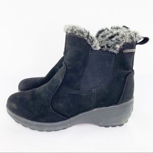 Khombu Ashlyn Black Ankle Suede Fur Wedge Boots 8